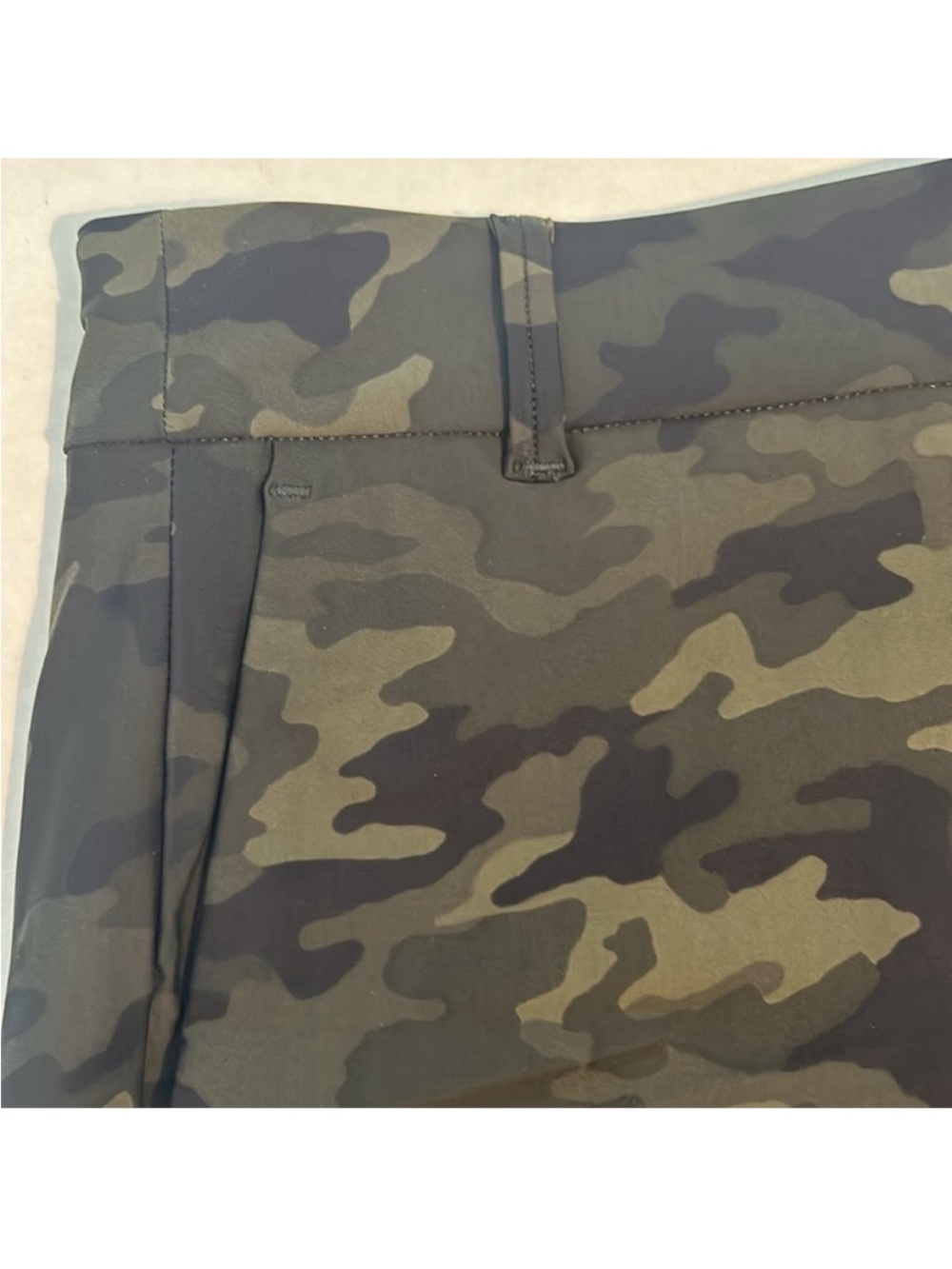 Spanx Small Shorts Sunshine Shorts 4” in Green Camo NWT - Picture 8 of 13